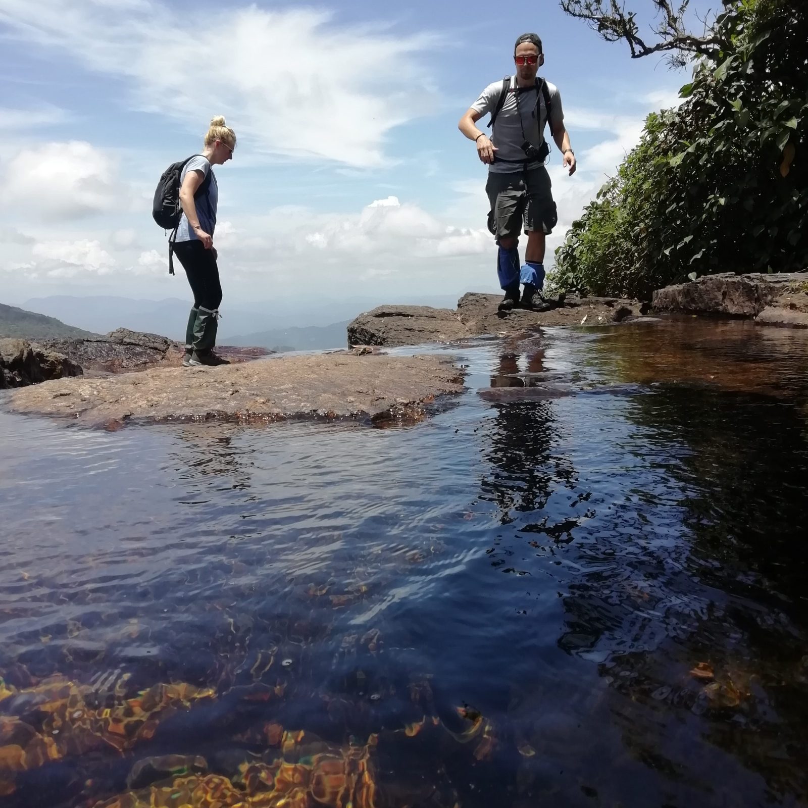 knuckles mountain range hike